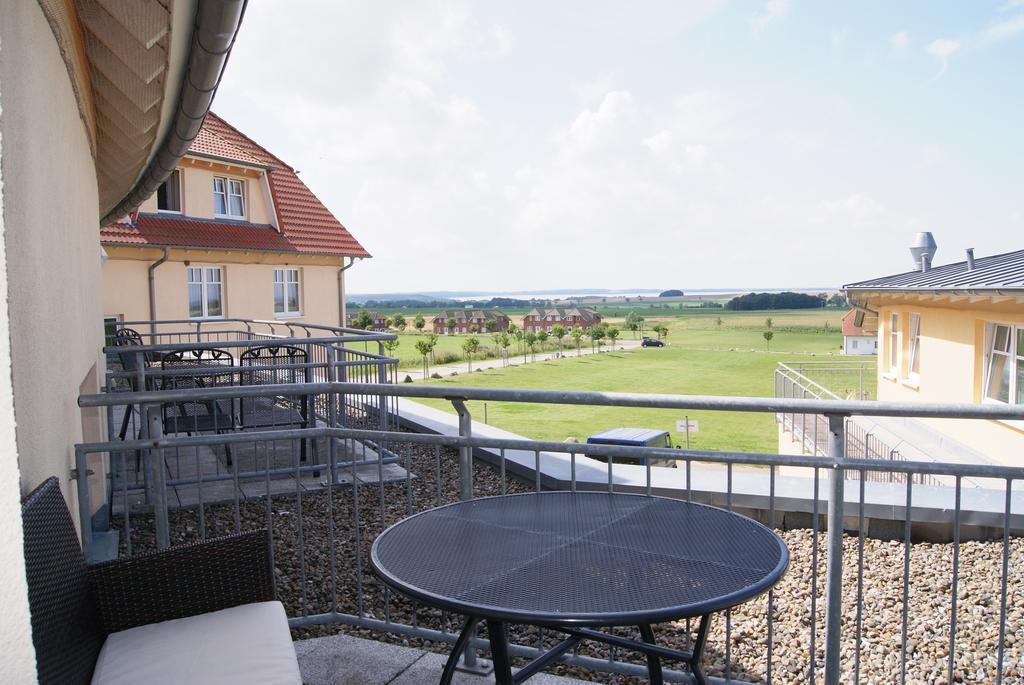 Rondell An Der Jasmund-Therme Neddesitz Exterior photo